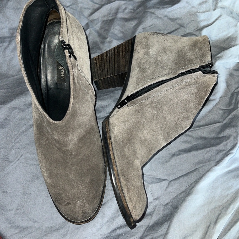 Paul Green Heeled Grey Leather Booties